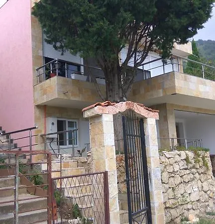 Tesoro Apartment *